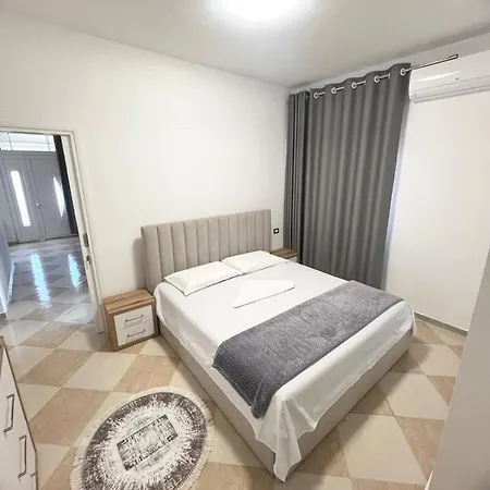 Semesterbostad 77 Shkodër